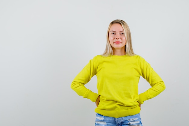 Free photo expressive young woman posing