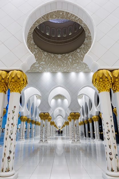 Free photo in the famous sheikh zayed grand mosque, uae