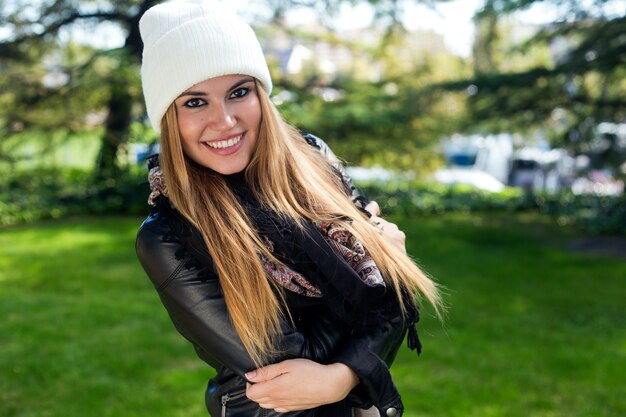 Fashion portrait of beautiful girl in the city.