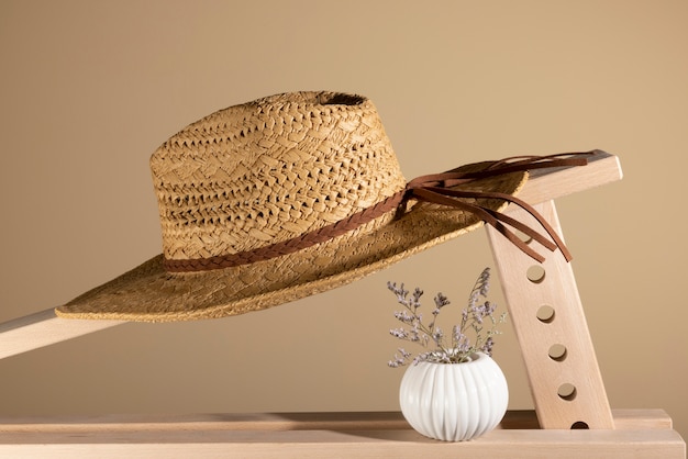 Free photo fashionable fedora hat in studio