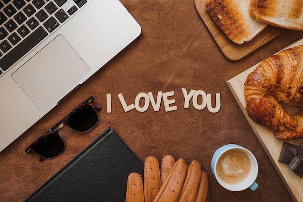 Father's day composition with breakfast and beautiful message