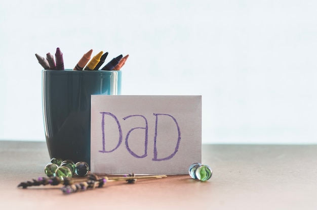 Free photo father's day composition with envelope