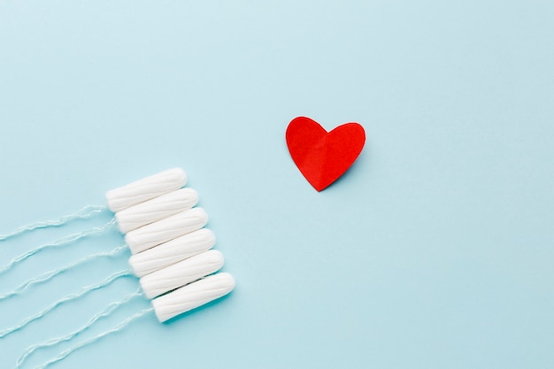 Free photo feminine sanitary products with heart