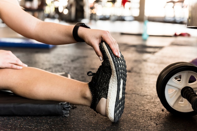 Free photo fitness girl stretching