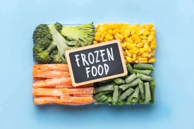 Free photo flat lay arrangement of frozen food