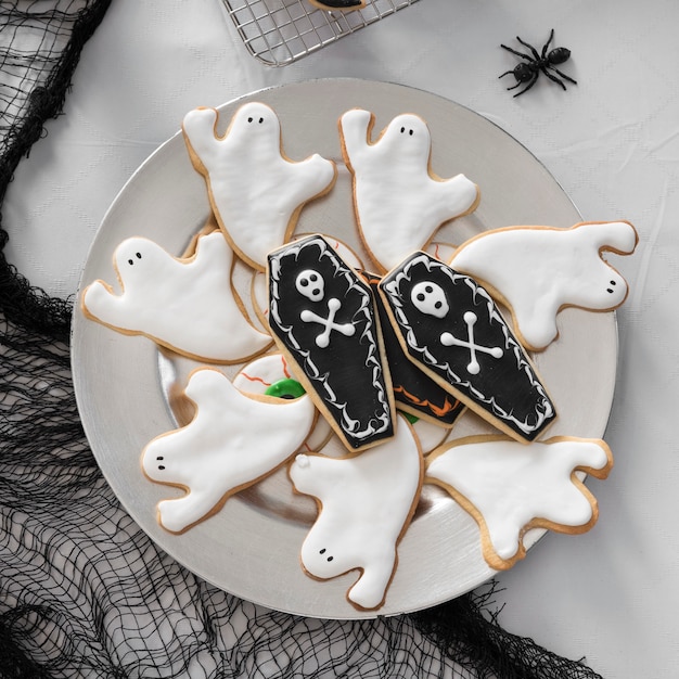 Free Photo flat lay assortments of treats for halloween