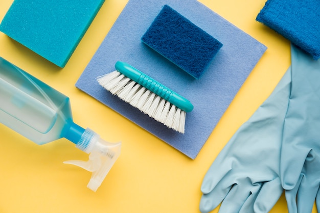 Free photo flat lay composition of cleaning products