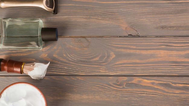 Free photo flat lay composition of shaving objects