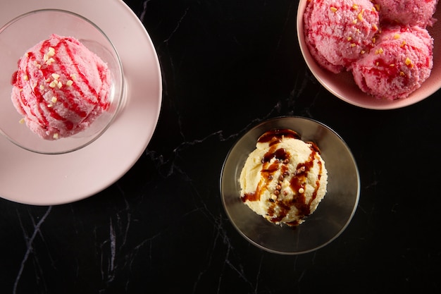 Free photo flat lay delicious ice cream arrangement