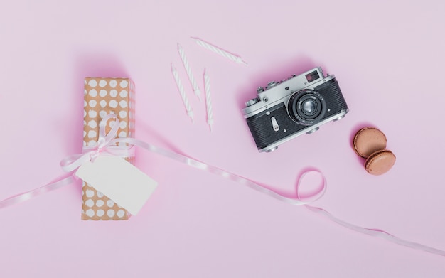 Free photo flat lay gift concept