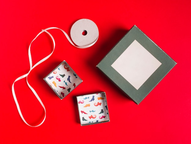 Free photo flat lay gift concept