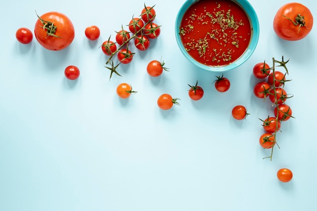 Free photo flat lay homemade soup of tomatoes