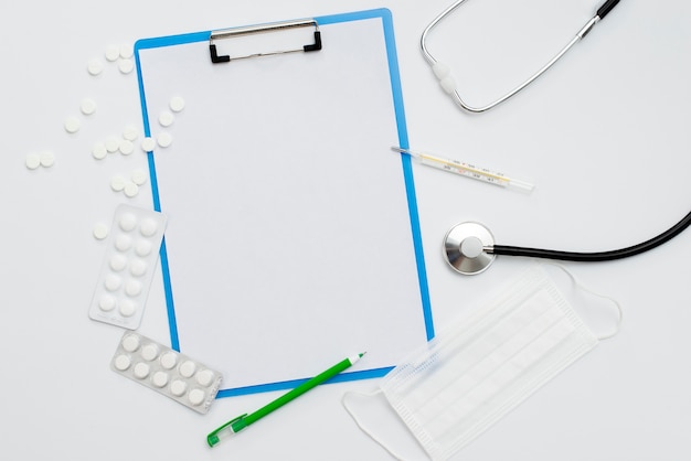 Free photo flat lay medical arrangement