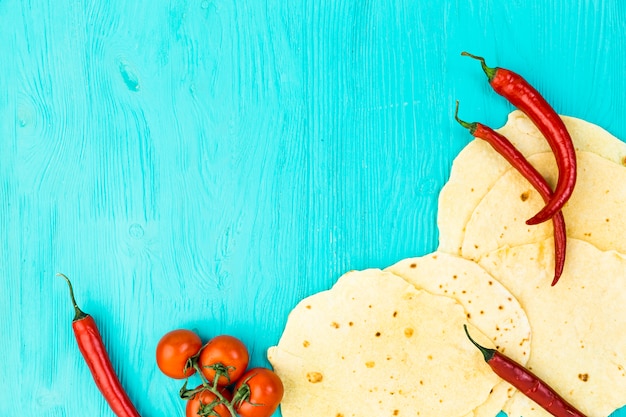 Free photo flat lay mexican food composition with copyspace