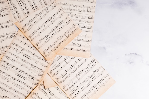 Free photo flat lay of music notes