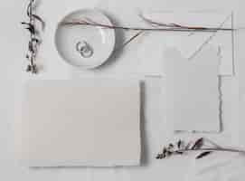 Free photo flat lay rings and plate arrangement