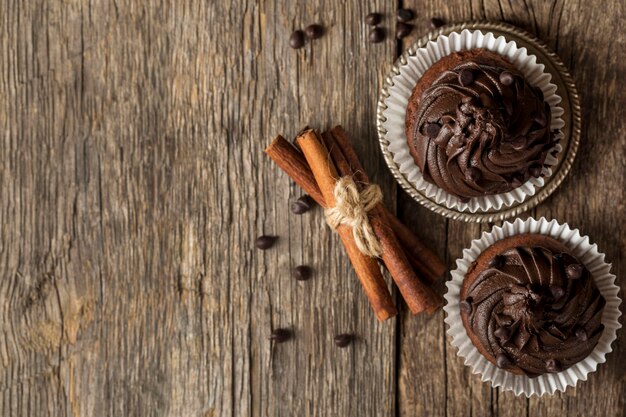 Flat lay tasty muffin cinnamon rolls