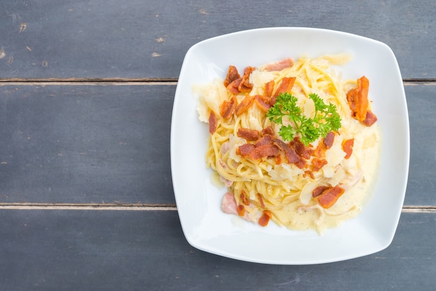 food mediterranean fork carbonara meat