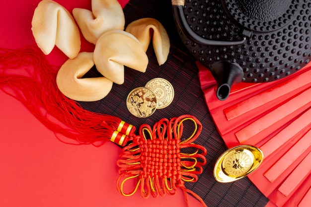 Free photo fortune cookies and pendant chinese new year