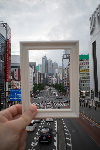 Framing landscape while traveling