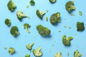 Free photo fresh broccoli vegetables background