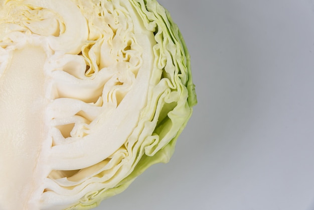 Free photo fresh cabbage on the table