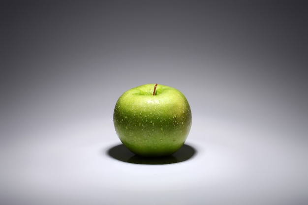 Free photo fresh green apple