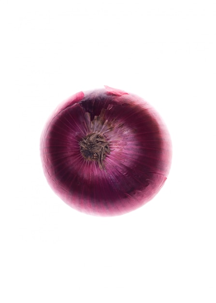 Free photo fresh red onion isolated over white