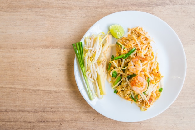 Fried thai noodles