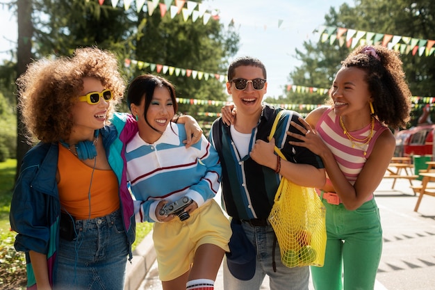 Free Photo friends having a 80s theme party