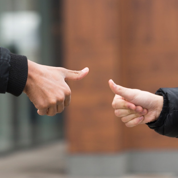 Free Photo friendship concept with hands signs