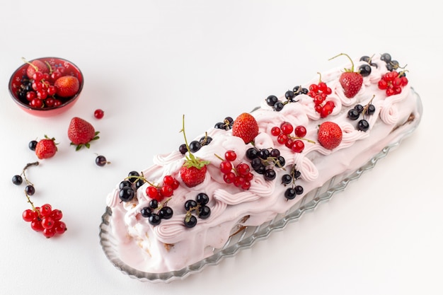 Free photo front view of cream cake with different fruits on top