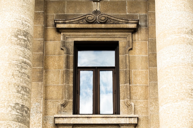 Free photo front view design of old window frame