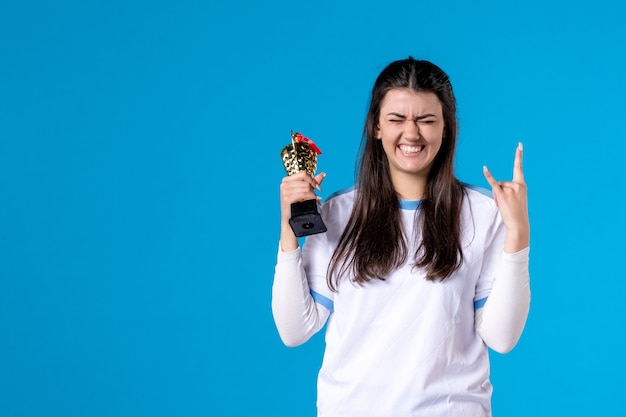 Free Photo front view female player with trophy