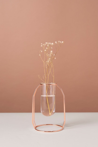 Front view of flower decor in a transparent vase