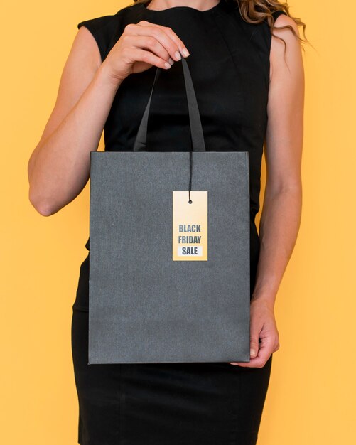 Front view shopping bag with black friday label