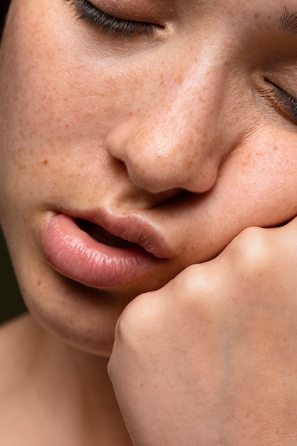 Free photo front view woman expressing tiredness