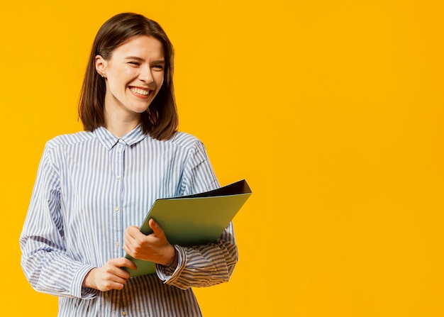 Free photo front view of woman with copy space