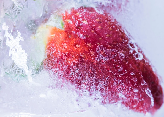 Free photo frozen strawberry