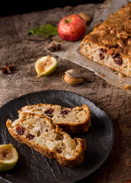 Fruit baked bread arrangement