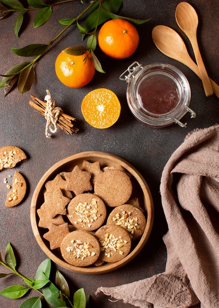 Free photo fruit and winter cookies dessert