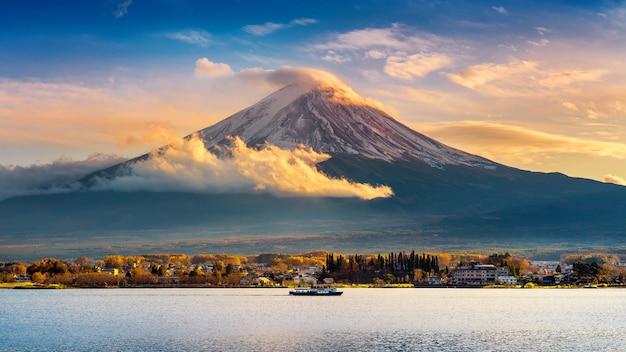 Fuji mountain and Kawaguchiko lake at sunset, Autumn seasons Fuji mountain at yamanachi in Japan.