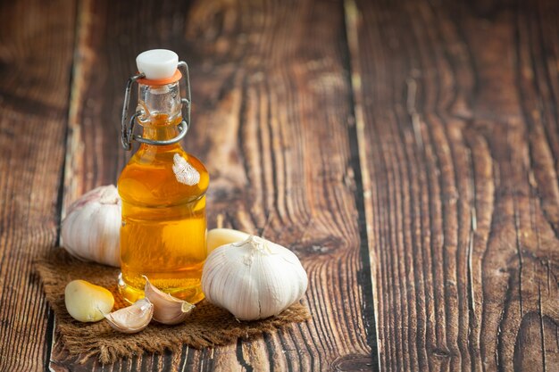 Free photo garlic oil for treatment