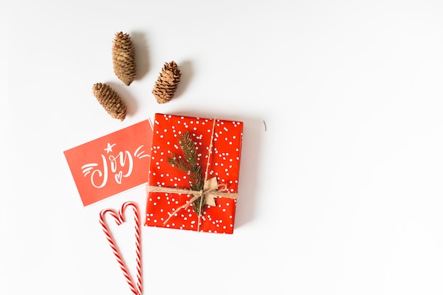 Free photo gift box with joy inscription on paper