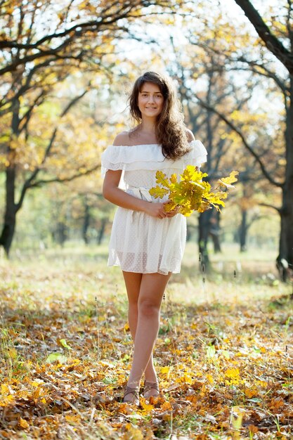 girl  in autumn park