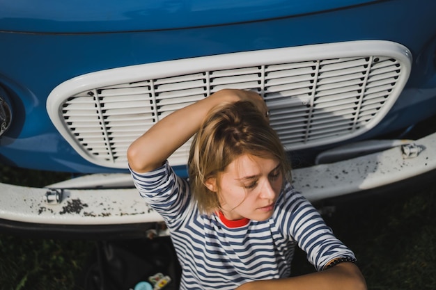 girl on the background of a vintage bus