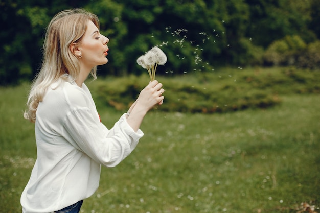 Free photo girl in a park