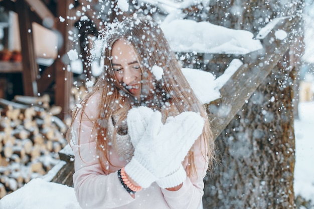 Free photo girl in winter