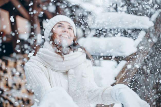 Free photo girl in winter