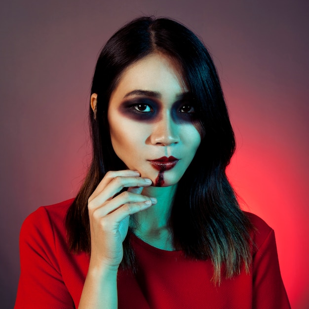 Free photo girl with halloween makeup